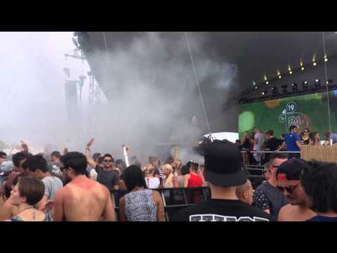 Marco Carola play Emanuele Rada - Gangster @ Love Family Park 2014 Video 7
