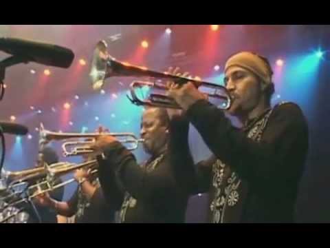 Manolito Simonet y su Trabuco - Llego la musica Cubana [en vivo]