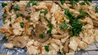 בקלי קלות- שפצל'ה מהמטבח הגרמני (ליהי קרויץ - מטבח בקלי קלות) - התמונה מוצגת ישירות מתוך אתר האינטרנט יוטיוב. זכויות היוצרים בתמונה שייכות ליוצרה. קישור קרדיט למקור התוכן נמצא בתוך דף הסרטון