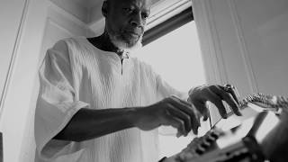 Laraaji Improvisation s.k. manor hill ss17