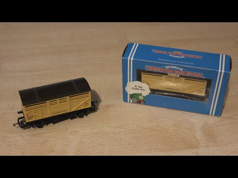 Hornby Thomas the Tank Engine R104 Cattle Van Review and Run