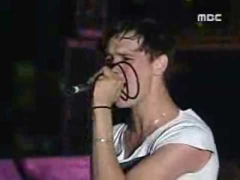 White Rose Movement - Girls In The Back (Live)