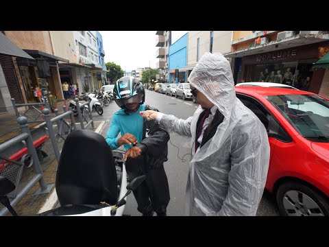 WITH SUITCASE AND GOBLET IN CAMPINA GRANDE