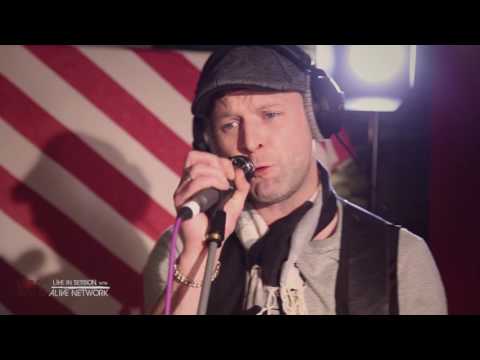 Munch - 'Hold Back The River' / James Bay (Cover) Live in Session at The Silk Mill