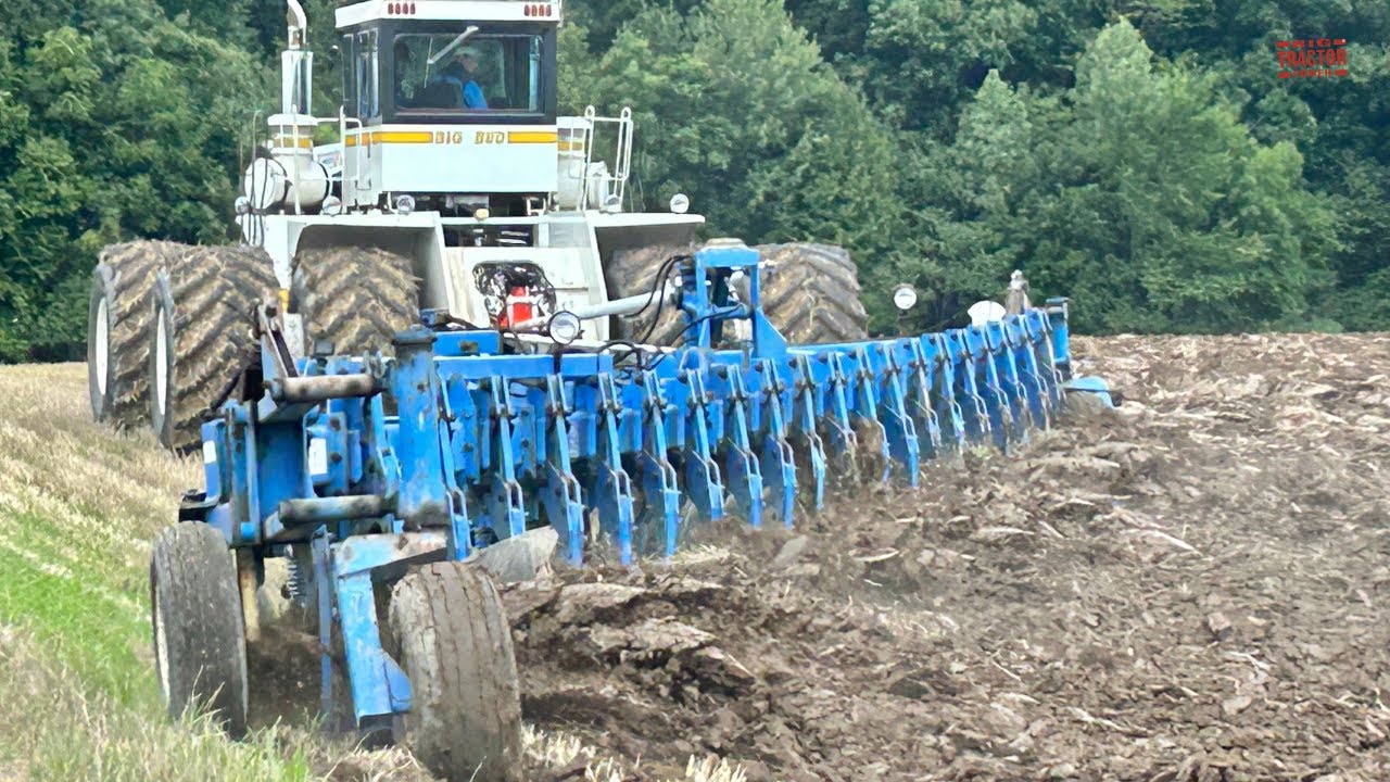 21 Bottom DMI 9021 Hydra-Wide Plow