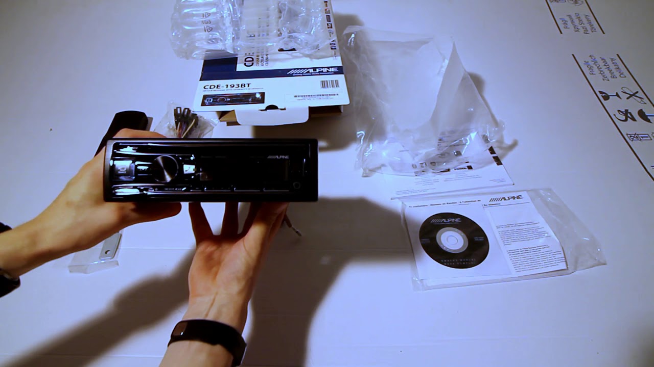 Автомагнитола CD Alpine CDE-193BT 1DIN 4x50Вт