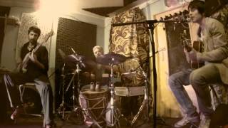 Ale Gonfiantini Trio ::: A small room session (Trailer)