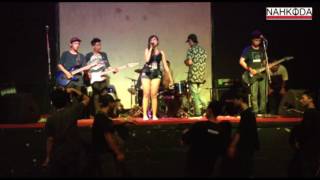 Download lagu Nahkoda Ft Xena Xenita - Cuma Kamu | Live Arcaf Caffe Yogyakarta mp3