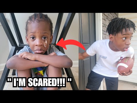 ÄLTERER BRUDER LÄSST GESCHWISTER ALLEIN ZU HAUSE.