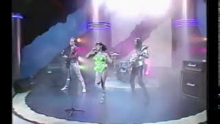 Gilbert's Late, (Gilbert's Fridge), QUEEN B, Red Top Hot Shot