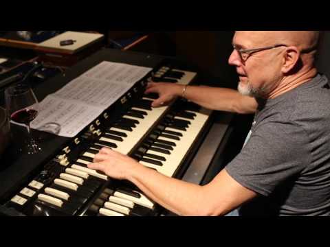 HeyA! Theme Live at Knobworld