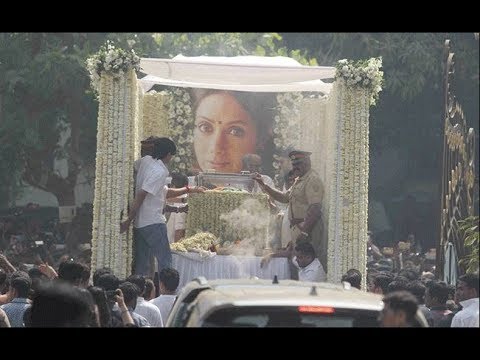 बॅालीवुड की 'देवी' का विदाई