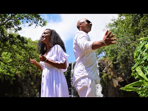 Elvïnio ft Prisca  - Premier regard (clip officiel)