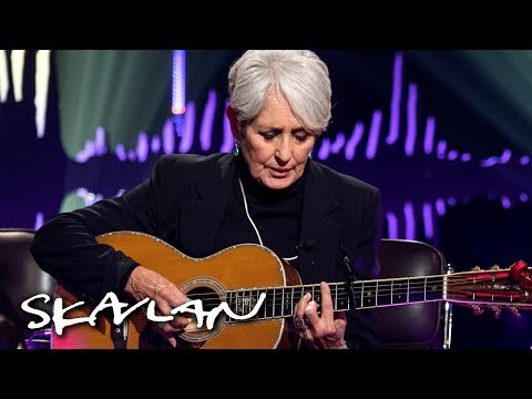 Joan Baez performs «The President Sang Amazing Grace» | SVT/NRK/Skavlan