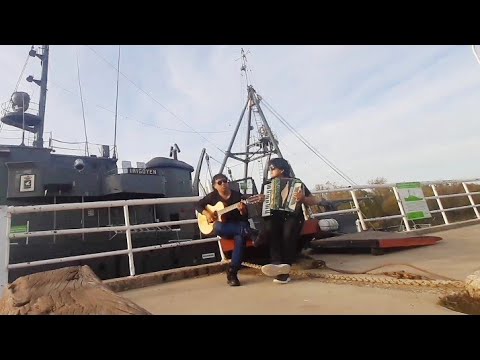 𝗖𝗘𝗦𝗔𝗥 𝗩𝗔𝗟𝗘 .-  En el Ara Irigoyen - ( San Pedro de Buenos Aires )
