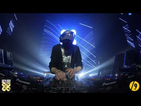 Mike Thompson ● 10 YEARS AGE OF LOVE/SLASH9.TV