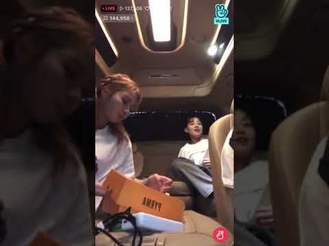 TWICE SANA AND JIHYO jamming to aespa's Next Level during vlive 👑♥️