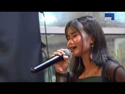 MARETA  "SANG DEWI" ((PEMENANG BINTANG RADIO KATEGORI WANITA LPP RRI SUNGAILIAT)