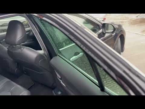 Toyota Camry 2.5 HYBRID 5DR - Image 2