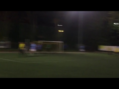 30.10 The Crazy Gang (żółte) - Gumzamet Fidasz (błękitne)