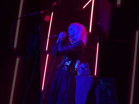 Suzi Sabotage - Love At First Bite (en Chile 2025)