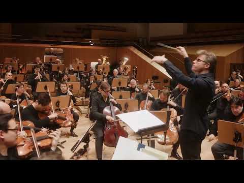 Bamberg Symphony wishes Merry Christmas 2025 with O Tannenbaum