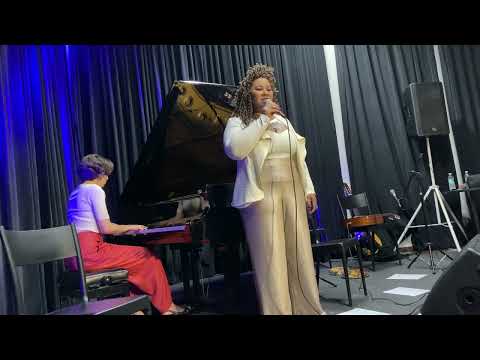 Flores Horizontais Cover Marta Cel   #SESCCulturaMS #ElzaSores