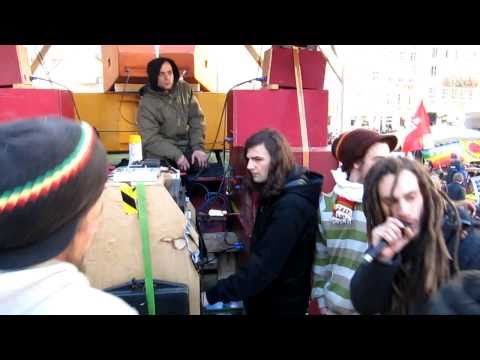 Dub Resisdance Move - Jah Chalice & Dandelion - Sicherheitskonferenz 2011 Demonstration part 1