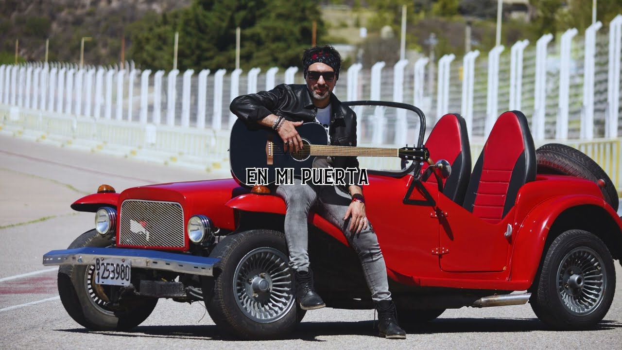 Maxy - "Fuimos Una Historia De Amor" (Lyric Video)