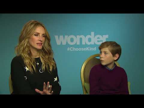 Behind The Scenes With Julia Roberts | WONDER