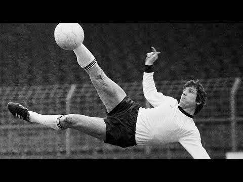 Klaus Fischer – King of The Bicycle Kick 🇩🇪 | Best Goals Compilation