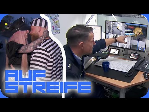 Sex on the patrol car! Police catch couple in flagrante delicto in front of the station | On Patr...