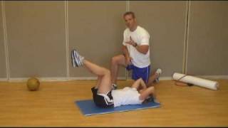 Download lagu Reverse Crunch & Glute Stretch Reverse Crunch - EveryBodyFIT.net mp3