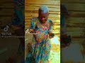 Tazama Bibi Kizee Akicheza Ringtone Ya Simi Baada Ya Kuita