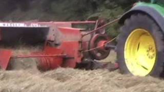 preview picture of video 'Hay Baling in Conway, Massachusetts (John Deere 6320, 1140)'