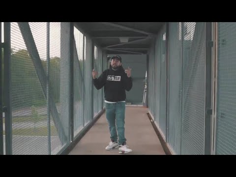 SANT413 - On My Way (Official Music Video)