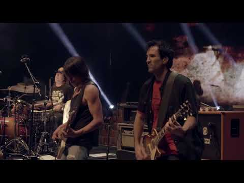 Videoclip de La Teoria (En Vivo en el Luna Park) — La Vela Puerca
