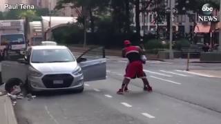 Pleito Palomo con colín en mano en NY