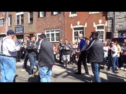 2014   QCSB Serenade  - Uptown String Band