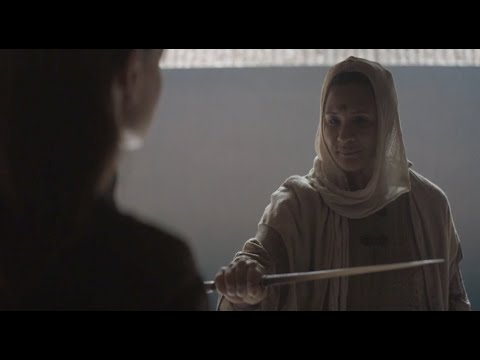 The weapon is meant as a gift -- It is a Crysknife  | DUNE 2021 |