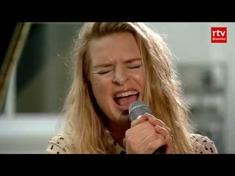 Sandra van Nieuwland  live bij RTV Drenthe - Love you less
