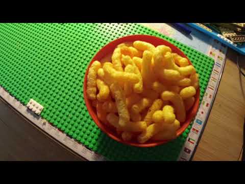 MongoTV_10651 - SPISER SKÅL OSTE FLIPS CHIPS SØNDAG EFTERMIDDAG