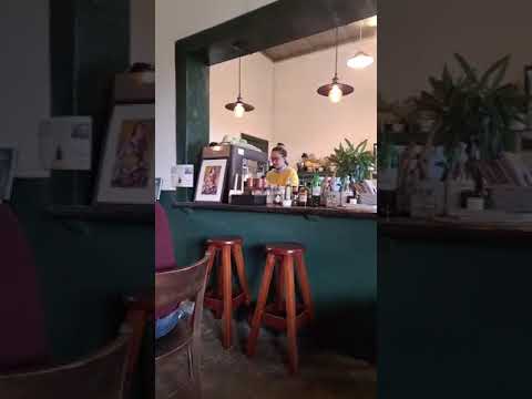 ESTACION MAL ABRIGO EN SAN JOSE HOY CONVERTIDA EN CAFETERIA,GRACIAS FERNANDO CENDAN.