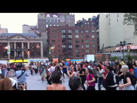Flash Mob Marriage Proposal - July 19, 2012 (Dance Mob Nation, NYC)