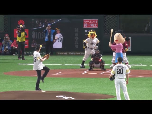 【始球式】「めんたいロック」の象徴・鮎川誠さんの始球式!! 2017/4/23 H-E