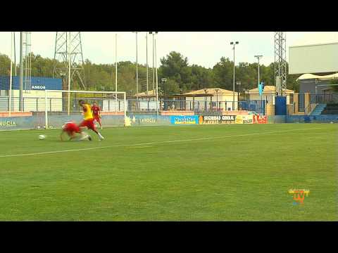 07/08/12 – Los jugadores del Hércules C.F alaban las instalaciones deportivas nucieras.