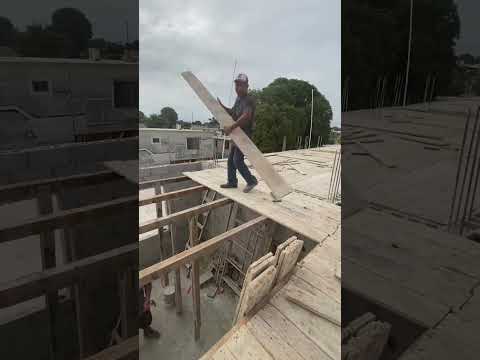 Asi se pone la cimbra antes de colar #ing #obra #colado #concreto #albañilería #cimbra #casa