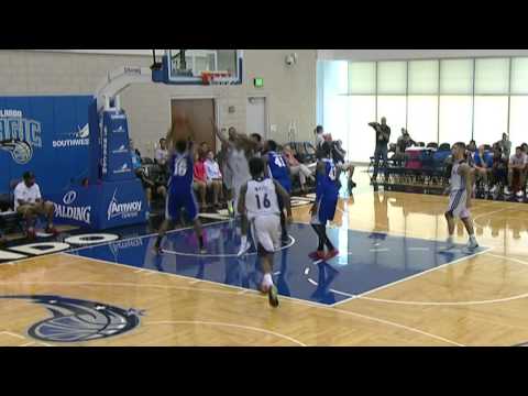 Ronald Roberts Throws Down the Double-Clutch Dunk