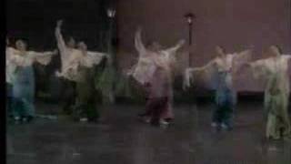 Bayanihan Philippine Dance Company - Aray