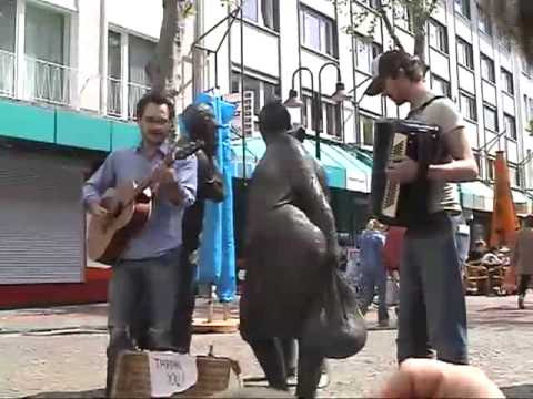Decibully busking on the mean streets of Germany